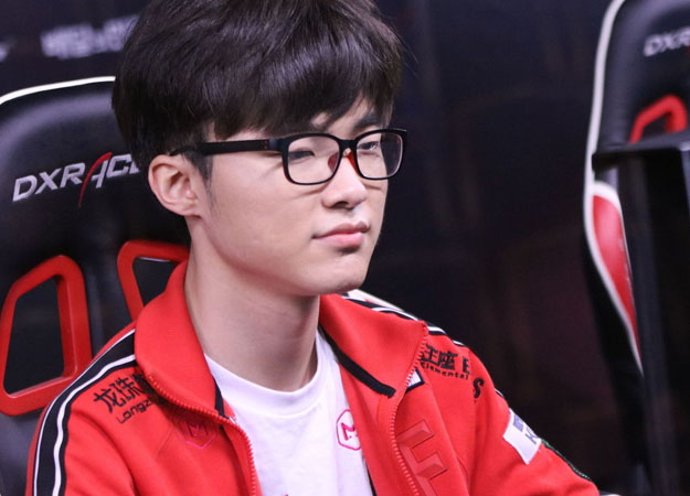 Корейский киберспортсмен попал в китайский учебник - изображение обложка