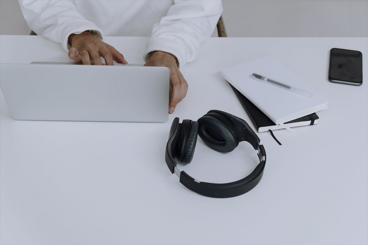 Apple купила британский сервис по созданию музыки с помощью искусственного интеллекта