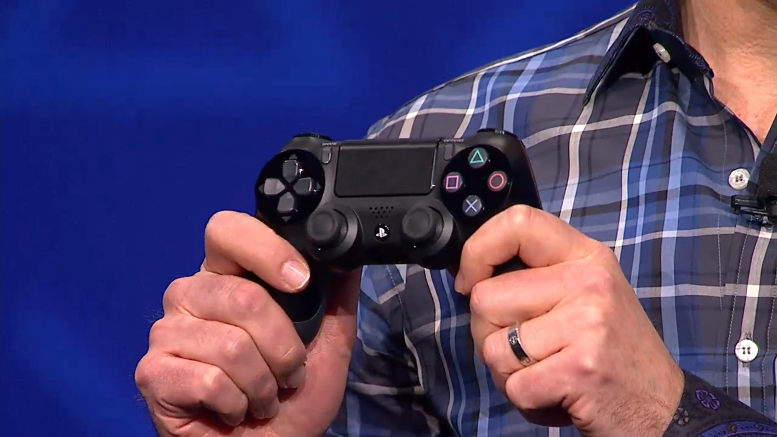 Предзаказы Sony Playstation 4 достигли 1,5 миллиона консолей - изображение обложка