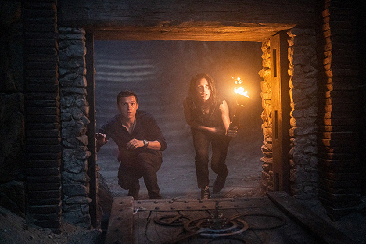 Обложка: Кадр из фильма «Анчартед: На картах не значится» 