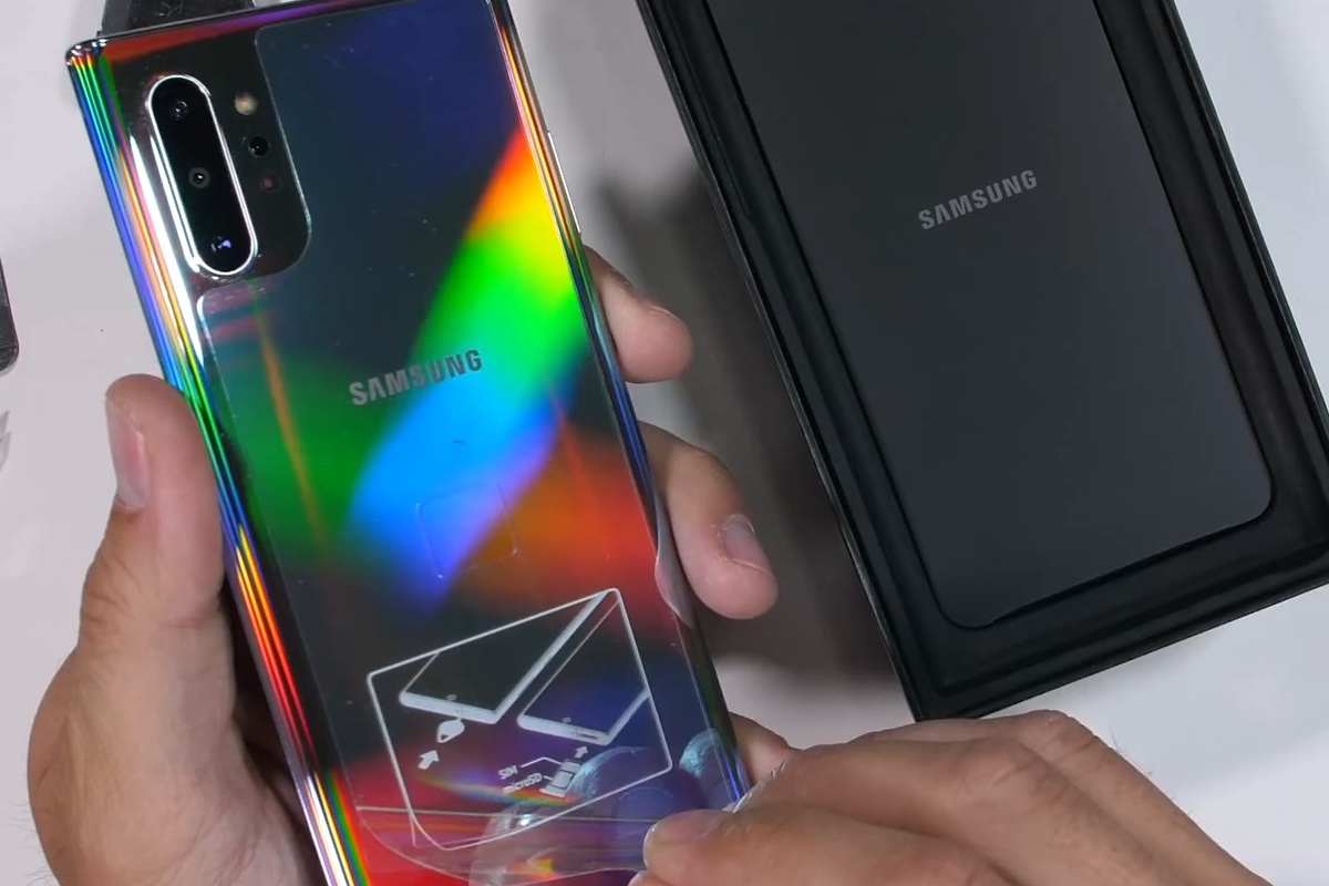 Samsung Galaxy Note 10+ 5G легко справился с тестами на прочность