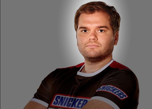 Хайлайты второго стрима Ceh9 на SNICKERS FORCE. Девушка Вика, шашлык из AWP и хеды с дигла - изображение обложка