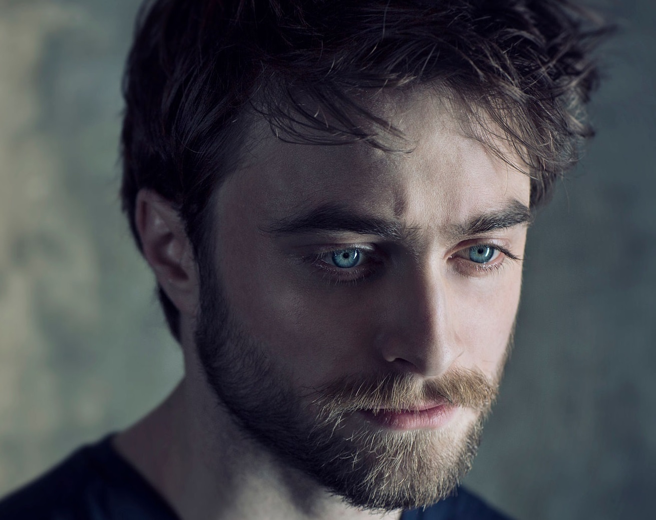 Дэниэл Рэдклифф ответил Джоан Роулинг на реплики о трансгендерах - изображение обложка