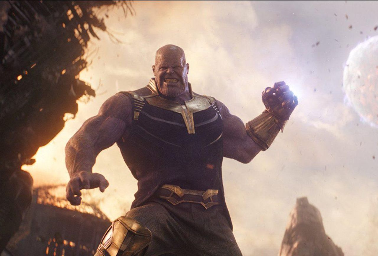 Из сценария «Мстители: Финал» убрали жуткую сцену: Танос бросал Капитану Америка голову другого Кэпа - изображение обложка