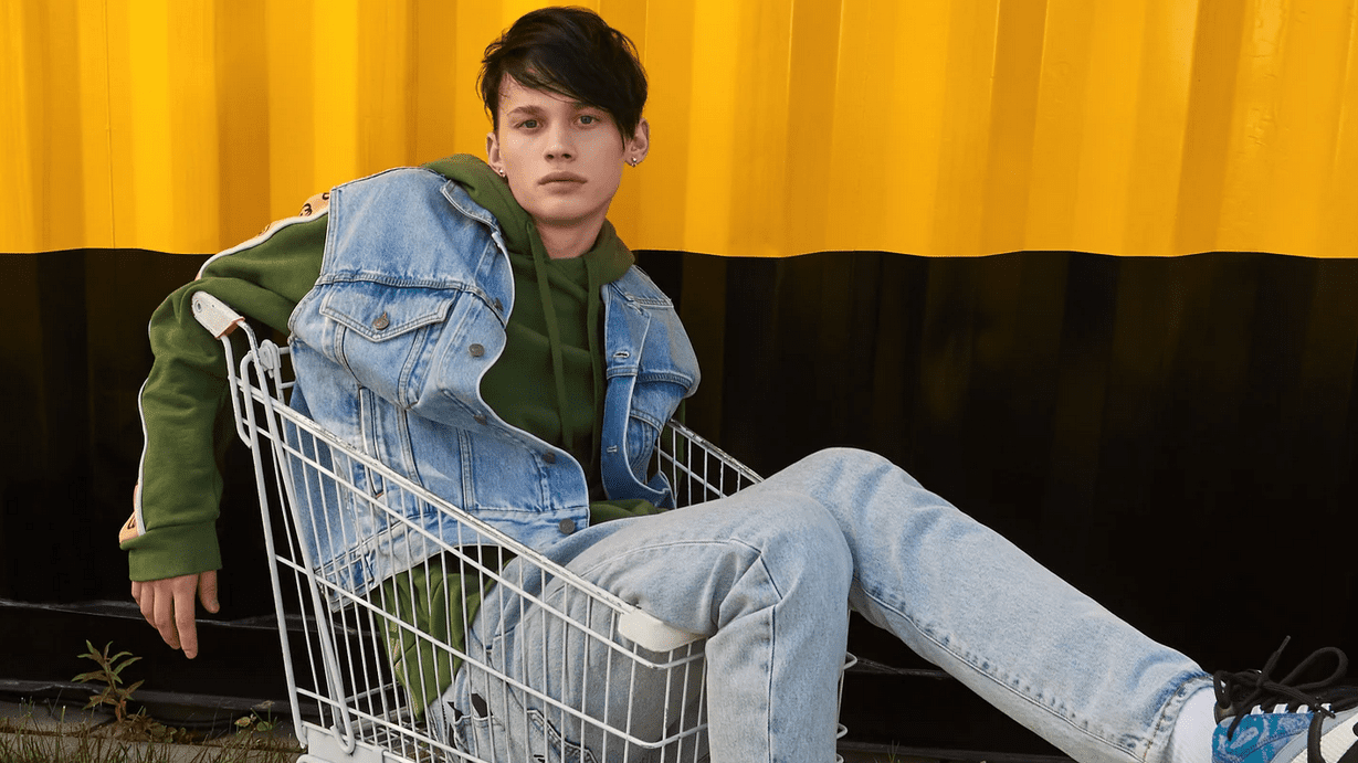 «Дико тусим»: звезда TikTok Даня Милохин и Николай Басков выпустили клип на совместный трек - изображение обложка