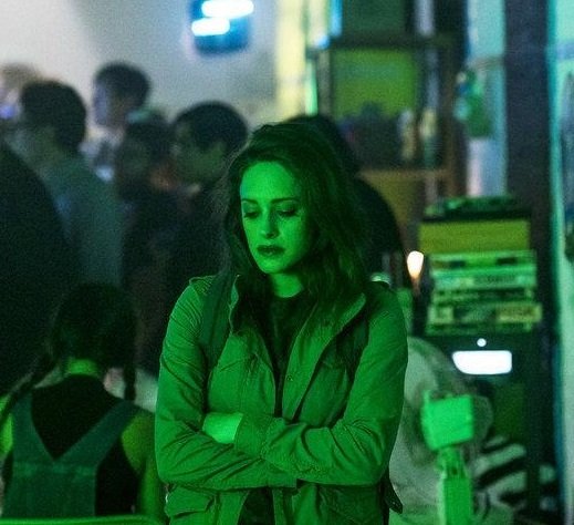 Объяснено: почему Дарлин так странно себя ведет в 1 серии 3 сезона «Мистера Робота»? - изображение обложка