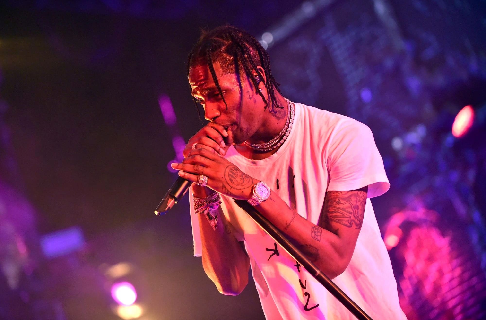 Spotify рассказал, какую музыку чаще всего слушают геймеры - изображение обложка