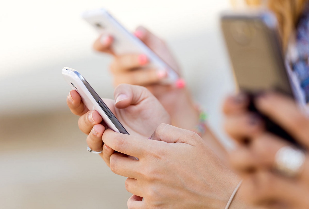 С декабря 2019 года цена безлимитных тарифов в России выросла почти на 50% - изображение обложка