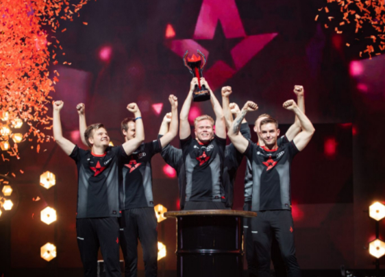 В датском музее науки и технологии появился стенд, посвященный команде Astralis по CS:GO - изображение обложка