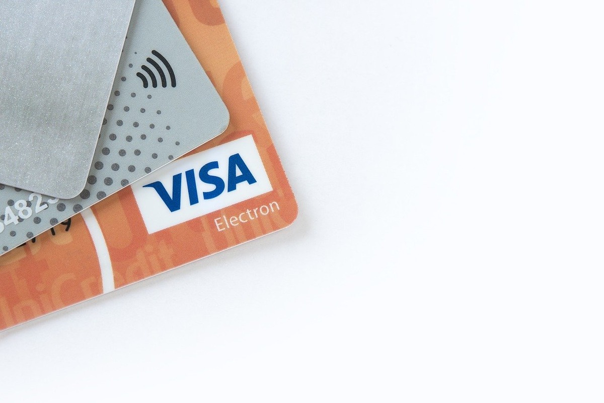 Компания Apple официально заявила об отключении карт системы «Мир» от Apple Pay