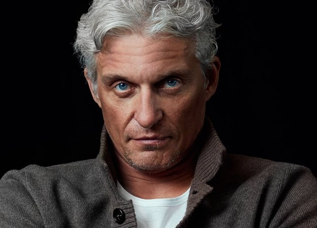 «Тинькофф банк» подал в суд на блогеров Nemagia за ролик про Тинькова - изображение обложка