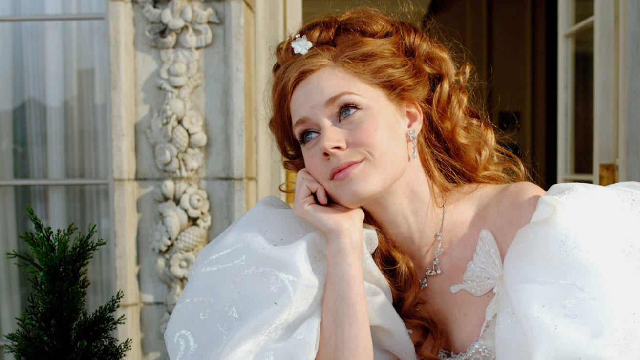 Обложка: кадр из фильма «Зачарованная»