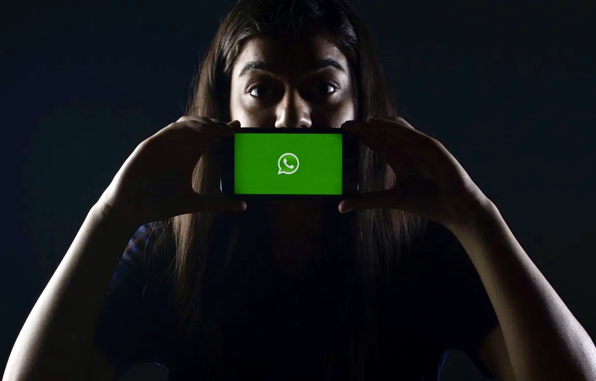 Facebook собирает команду для анализа личных сообщений WhatsApp. Но читать их никто не будет