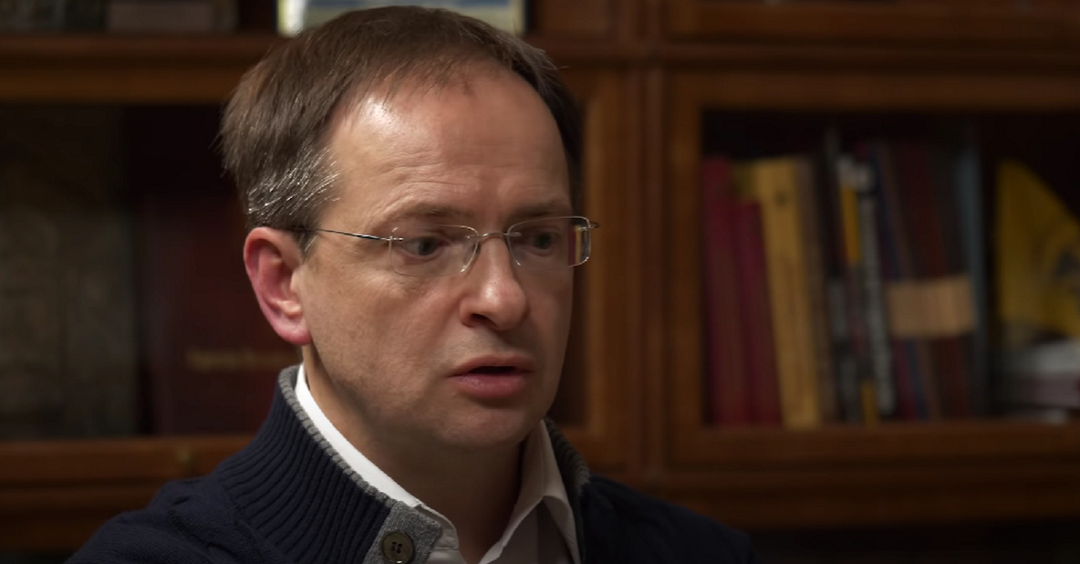 Обложка: скриншот «Канобу»/YouTube-канал «ещёнепознер»