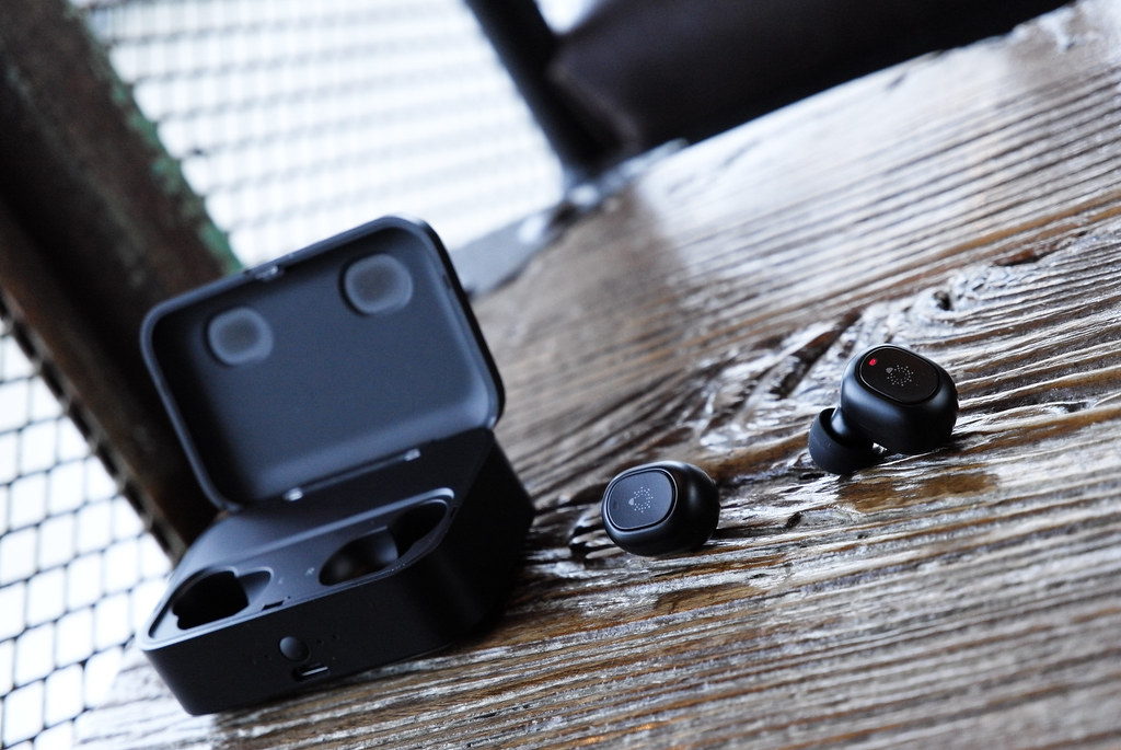 Роскачество назвало пять лучших TWS-наушников второй половины 2021 года - изображение обложка