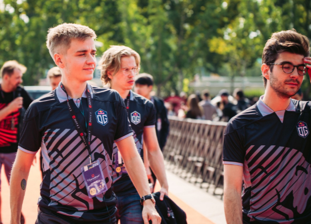 OG затролила EG в очном поединке на The International 2019 по Dota 2 - изображение обложка