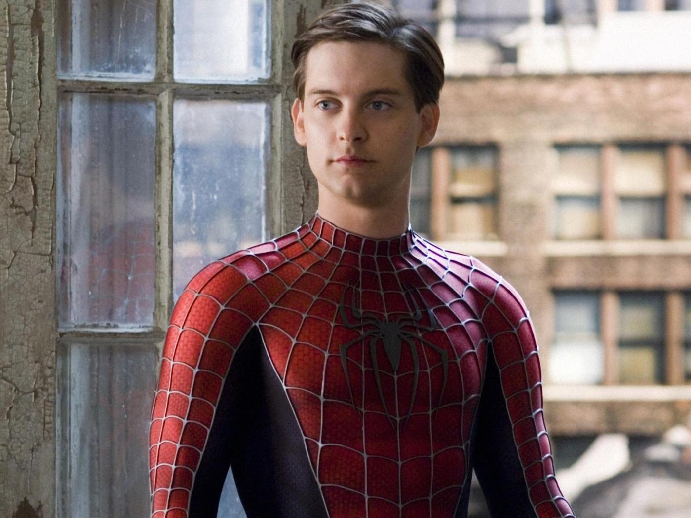 Тоби Магуайру — 45 лет. Как он изменился со времен «Человека-паука» - изображение обложка