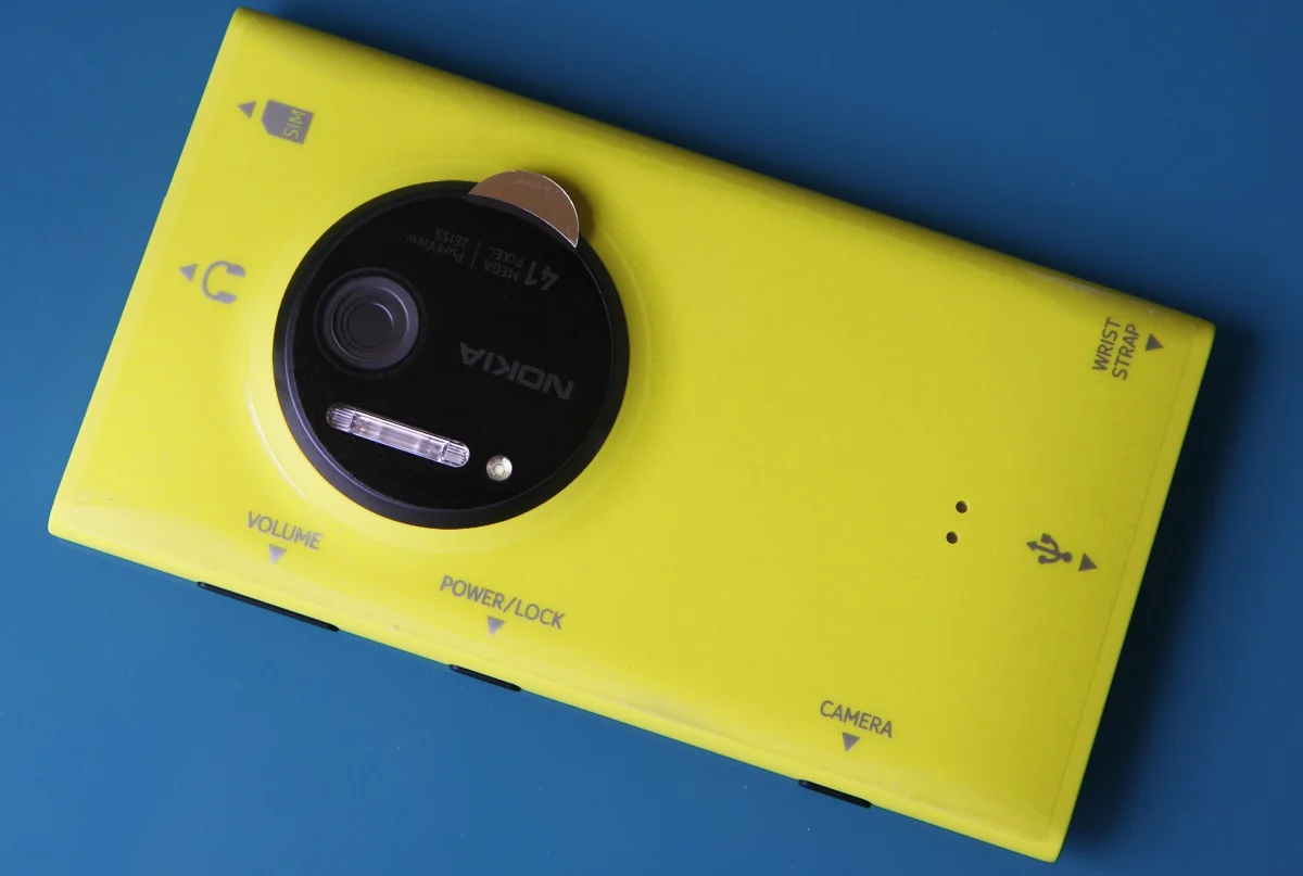 Семилетняя Nokia Lumia 1020 обошла iPhone 12 Pro Max в тестах камер - изображение обложка
