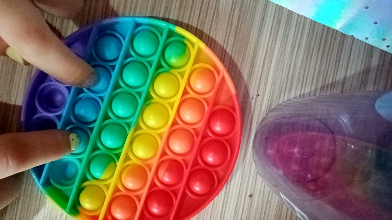 Роспотребнадзор проверит влияние симпл-димплов, поп-итов и сквишей на детей - изображение обложка