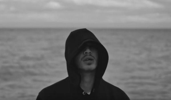 Хаски выпустил трек «За Байкалом». Он посвящен быту в российской глубинке - изображение обложка