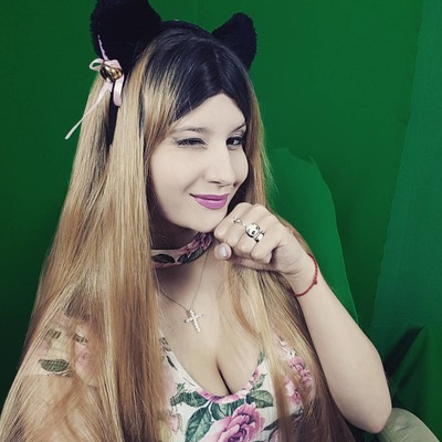 Стримерша и ведущая, которая будоражит умы «танкистов» - изображение обложка