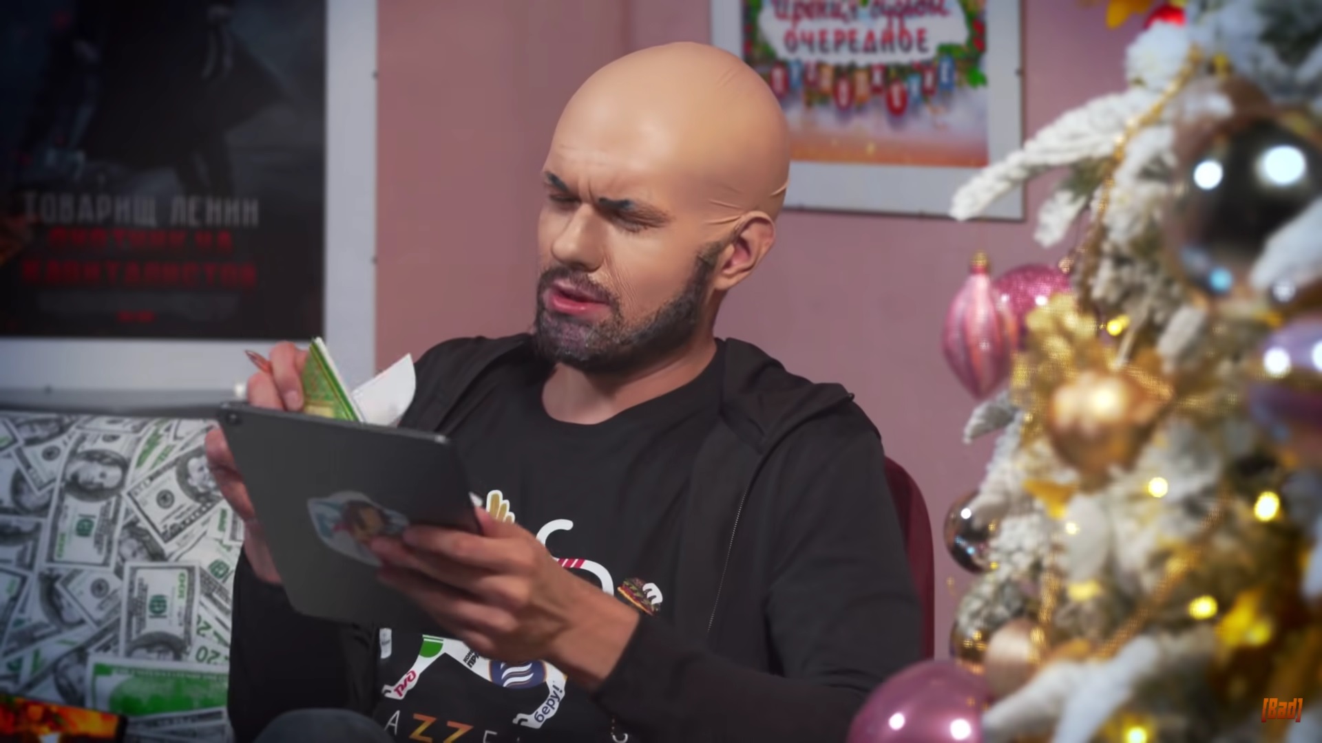 Обложка: кадр из видео с канала BadComedian на YouTube