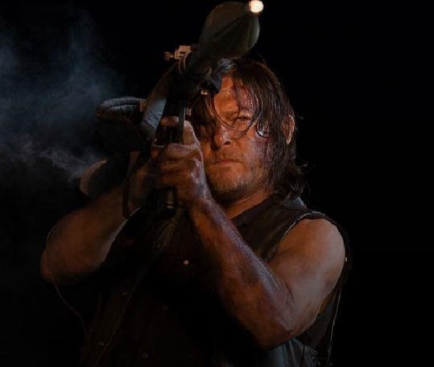 Седьмой сезон «Ходячих мертвецов» буквально «взорвет весь мир»  - изображение обложка