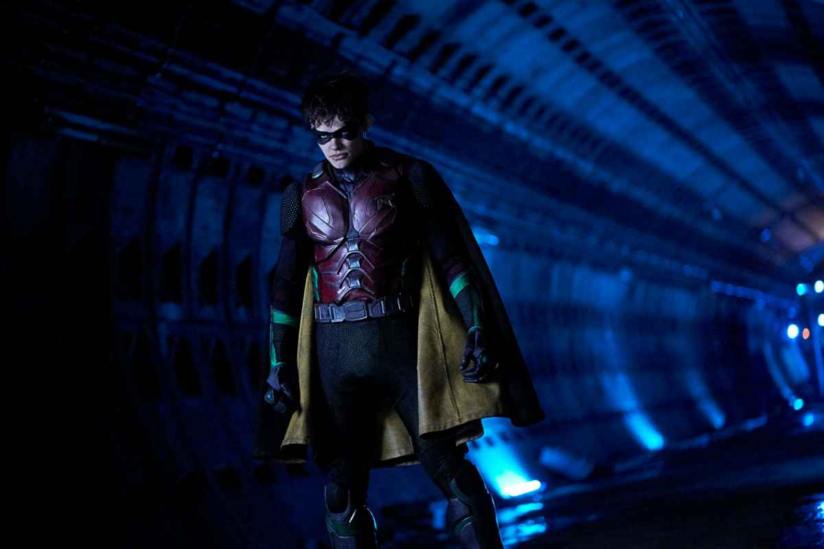 История повторяется. Фанаты DC должны решить, умрет ли Робин в «Титанах» или нет - изображение обложка