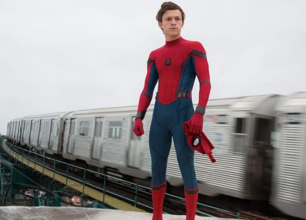 Фигурка Питера Паркера из фильма «Человек-паук: Возвращение домой» - изображение обложка