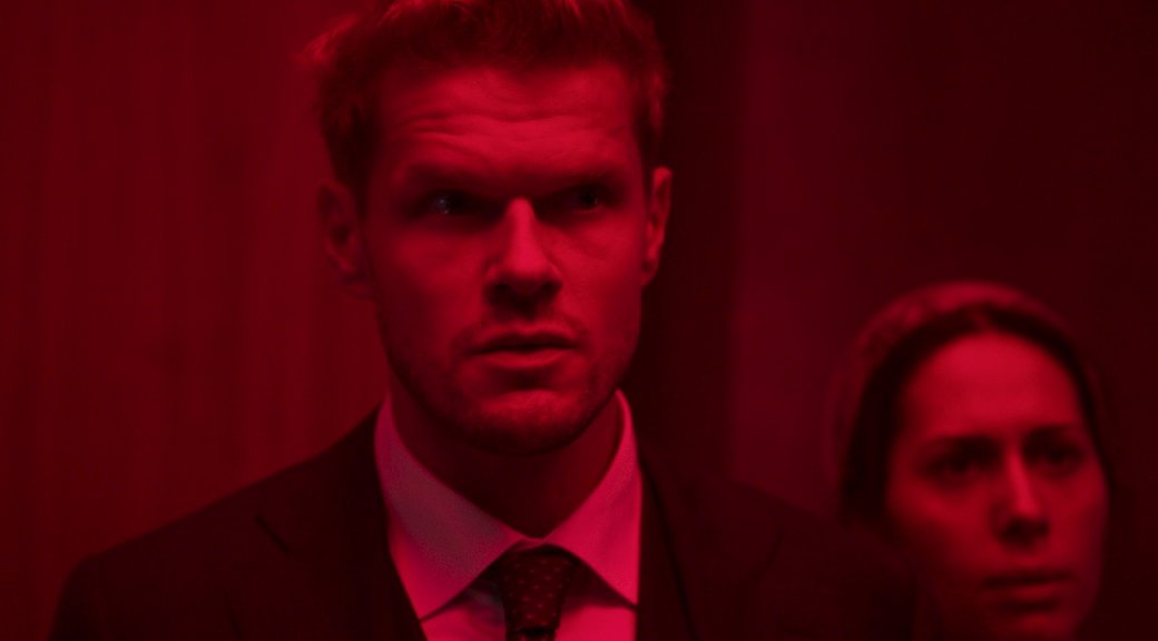 Какие фильмы и сериалы интересуют россиян на карантине? В топе «Заражение» и «Колл-центр» - изображение обложка