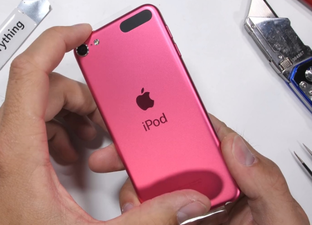 Новый плеер iPod touch не прошел тесты на прочность - изображение обложка
