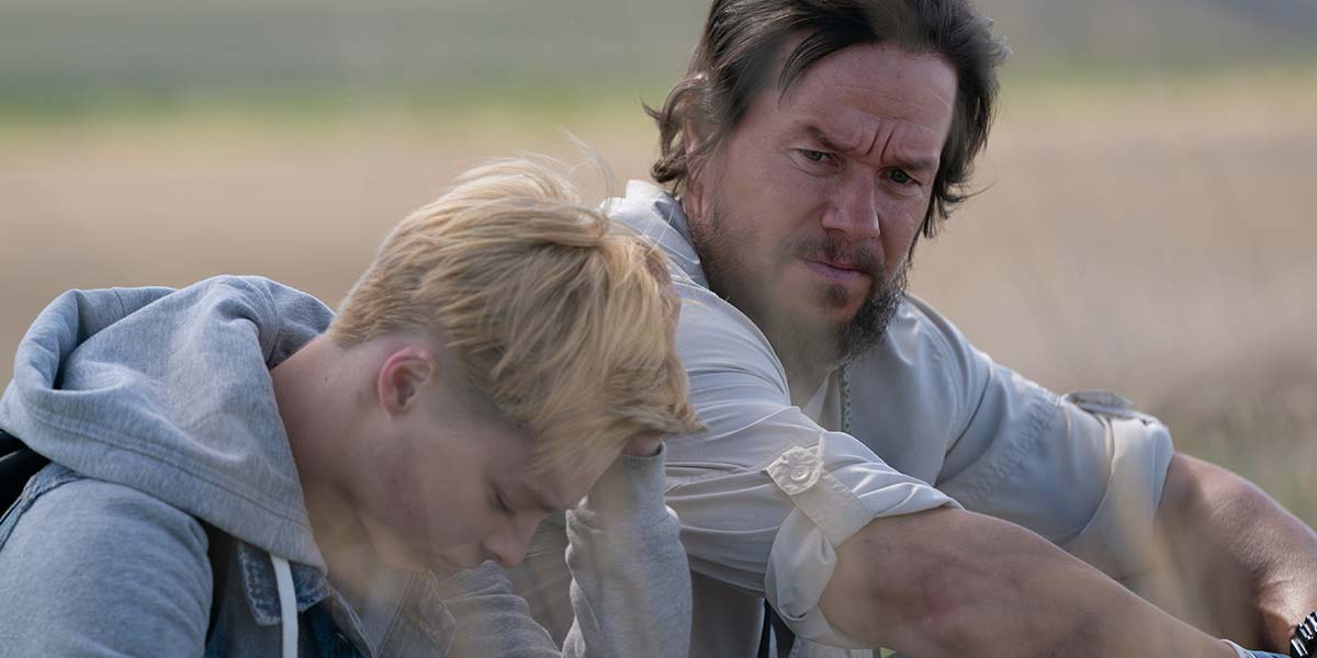 Марк Уолберг исполняет песню Lady Gaga в новом трейлере драмы «Джо Белл» - изображение обложка