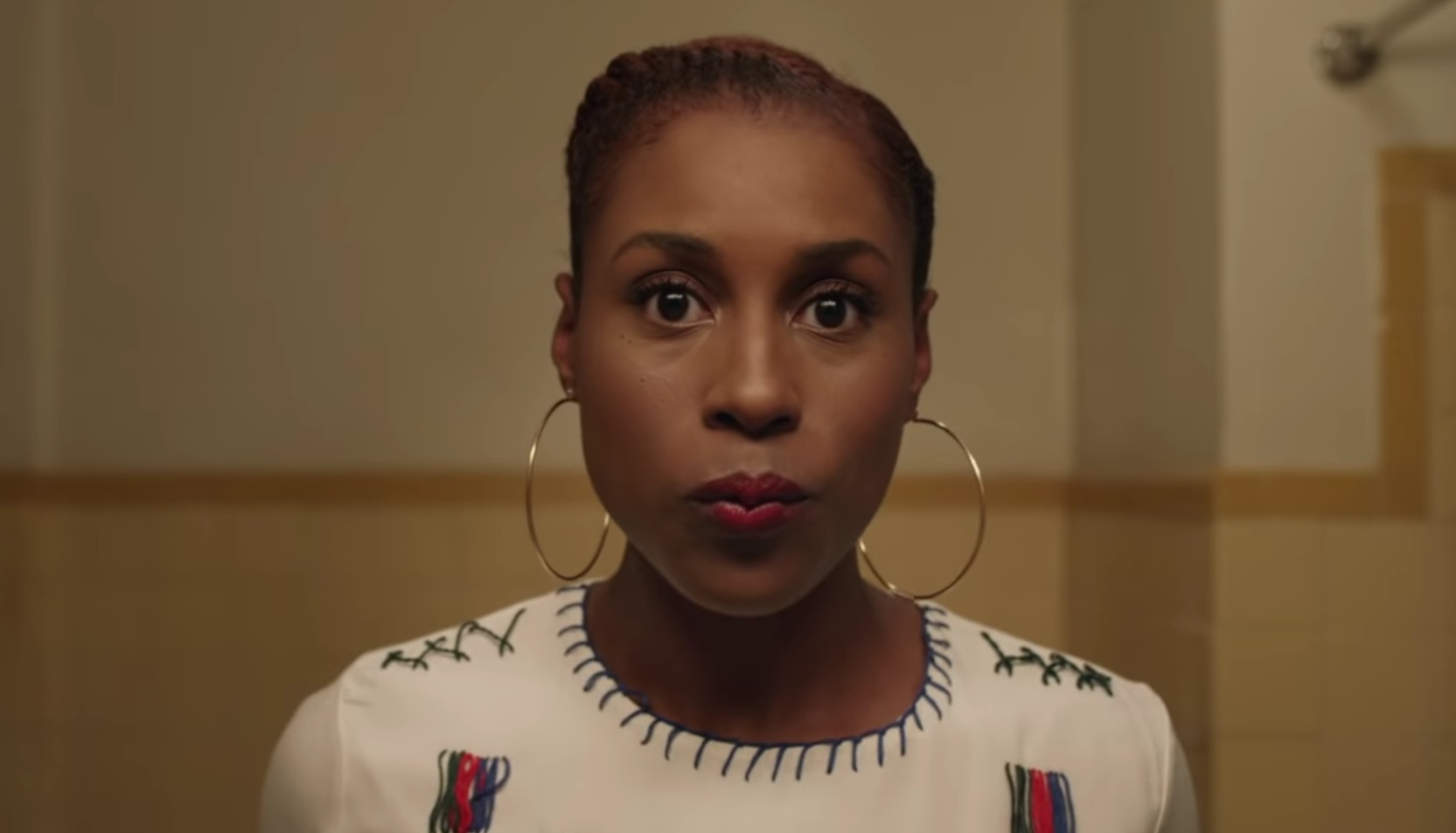 HBO поделился тизером финального сезона сериала «Белая ворона» с Иссой Рэй - изображение обложка