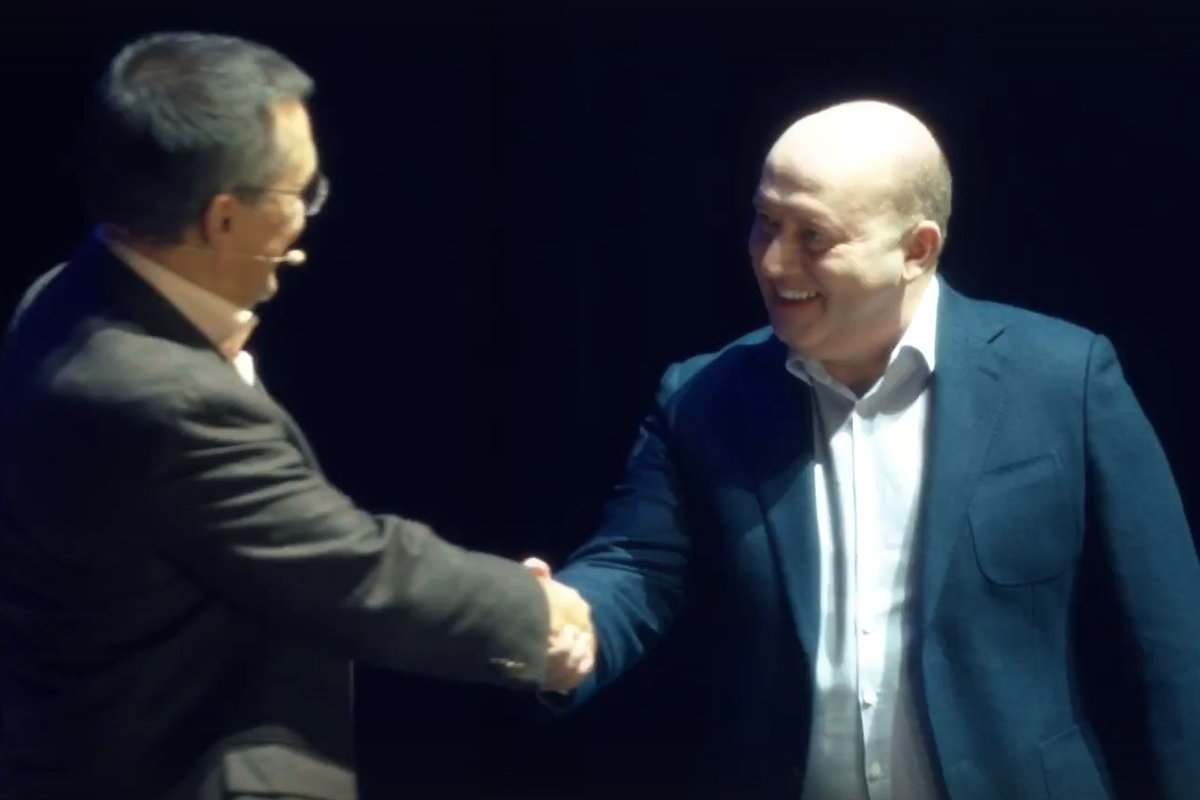 Обложка: кадр из первого выпуска «ПоTalkуем»