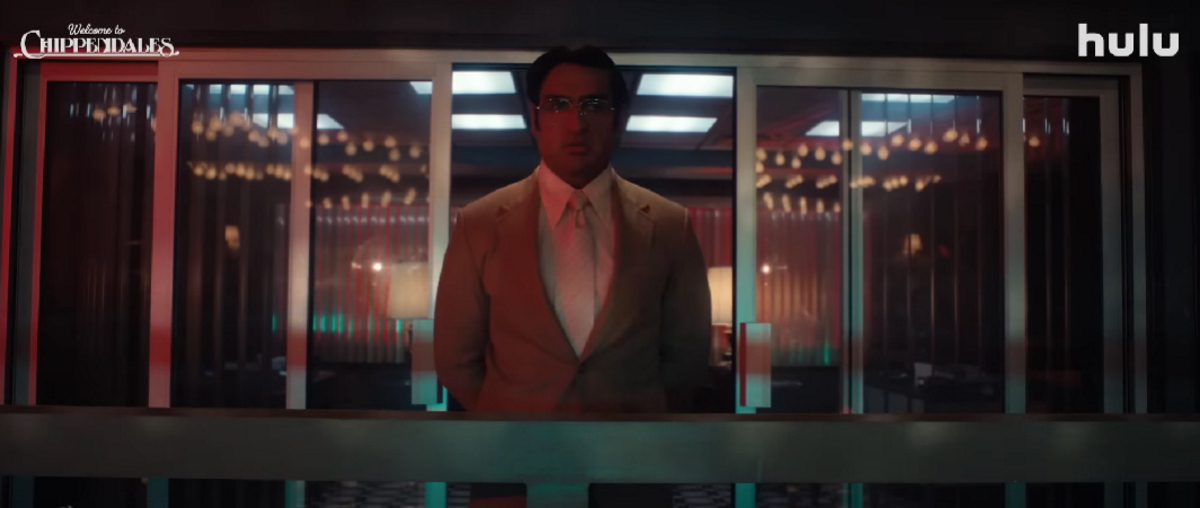 Обложка: кадр из трейлера «Добро пожаловать в Чиппендейлс» (2022)