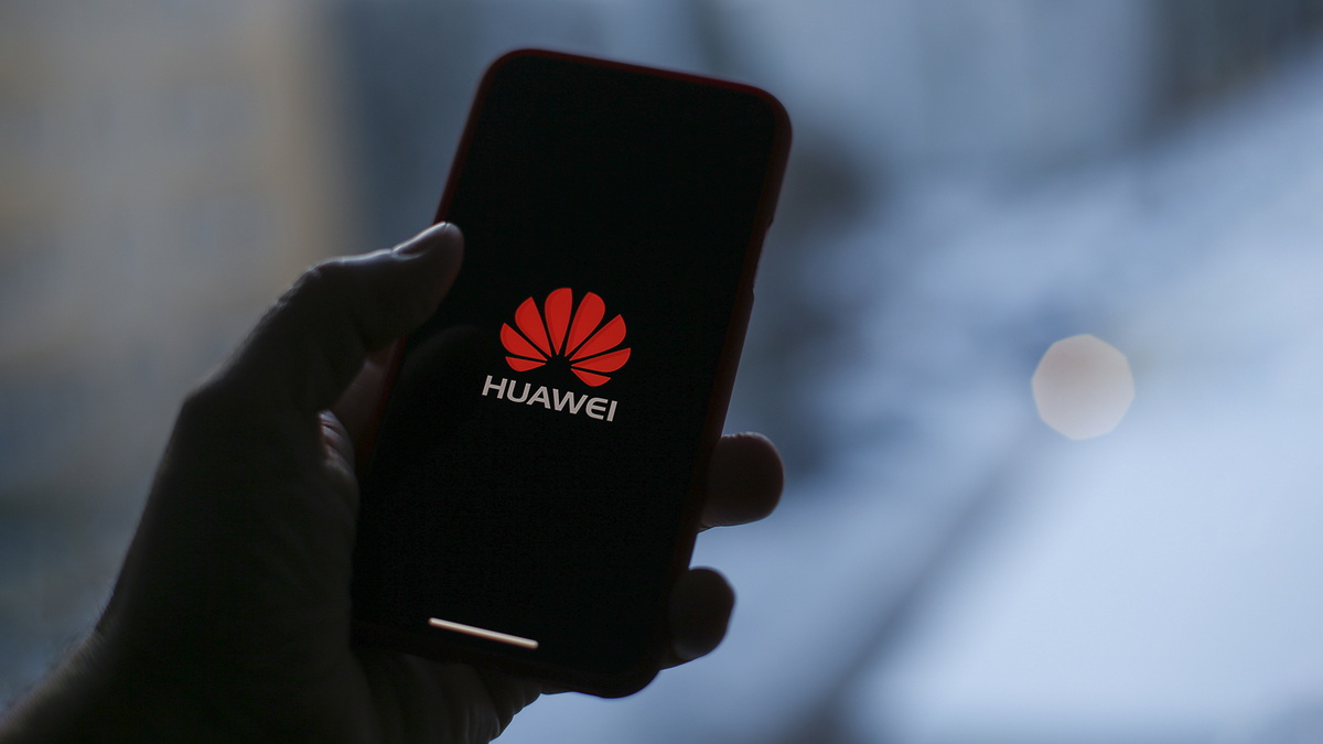 Компания Huawei может прекратить работу в России