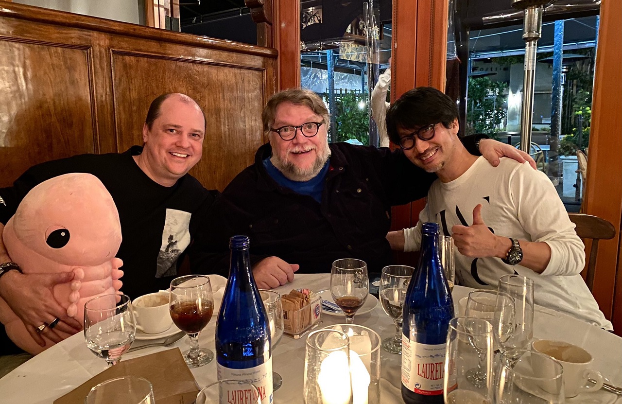 Обложка: фото из соцсетей Хидео Кодзимы