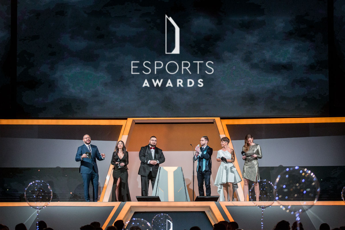 На церемонии Esports Awards 2022 победили m0NESY и s1mple