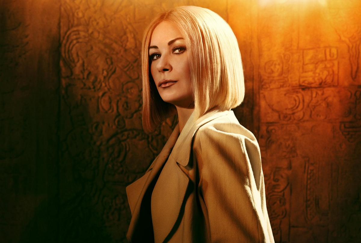 Обложка: постер сериала «Сокровище нации: На краю истории» (2022)