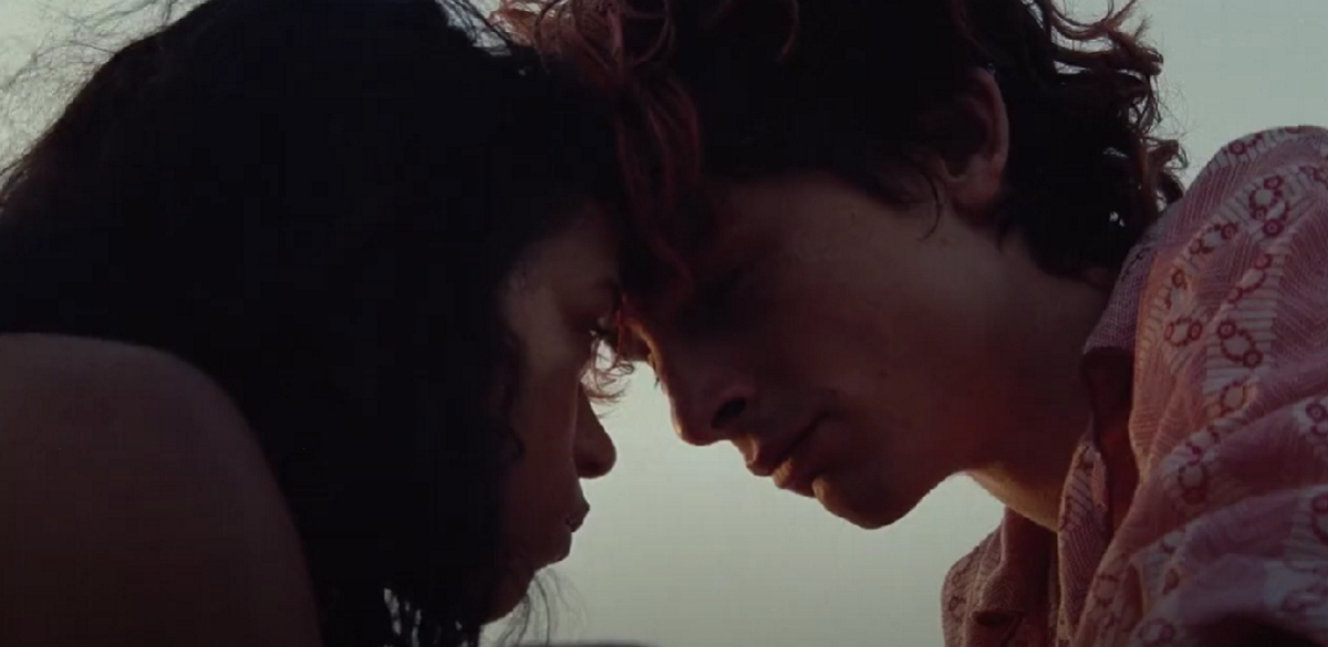 Обложка: кадр из тизера «Целиком и полностью» (2022)