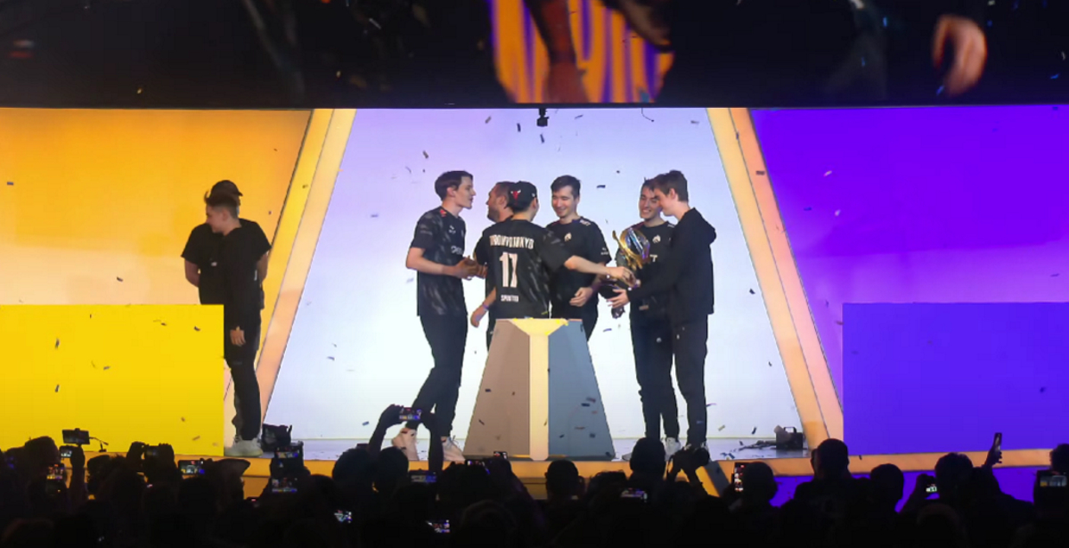 Обложка: Team Spirit на PGL Major Arlington 2022 // YouTube-канал PGL
