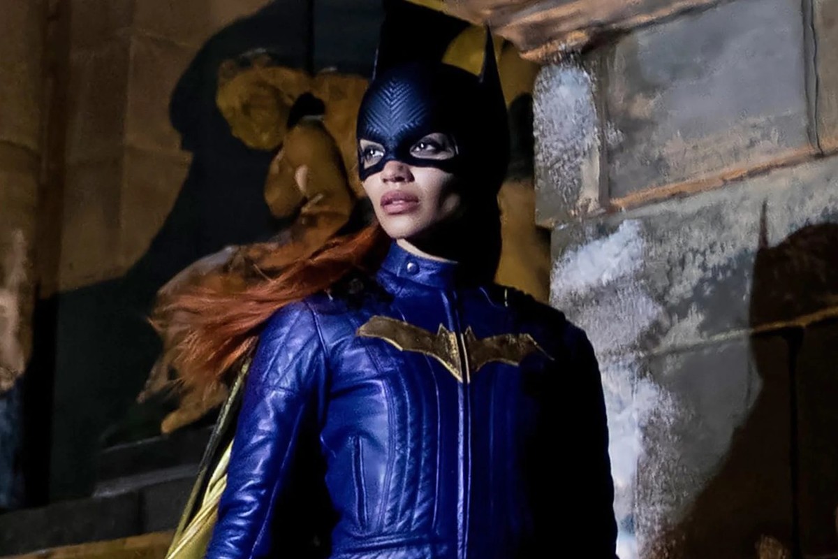 Обложка: кадр из фильма «Бэтгёрл»