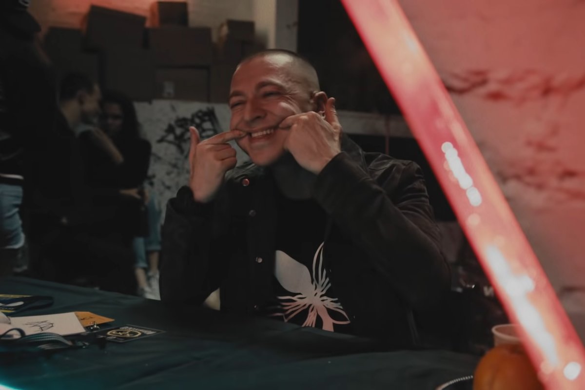 На Oxxxymiron завели дело с требованием признать его тексты экстремистскими