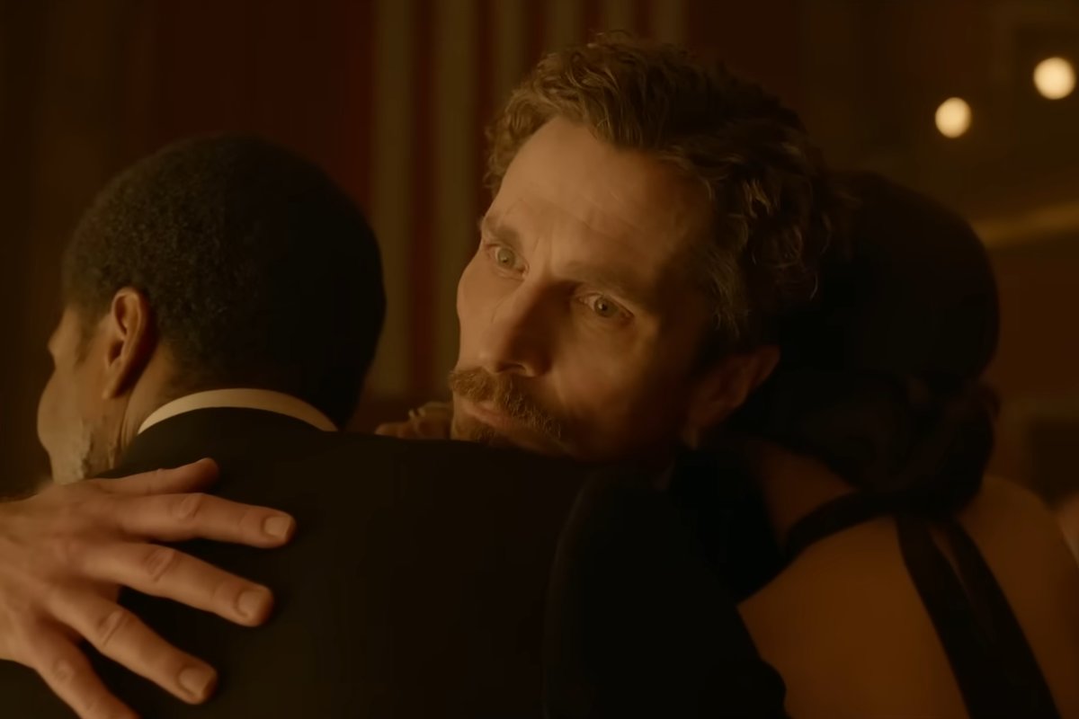 Обложка: кадр из трейлера фильма «Амстердам»