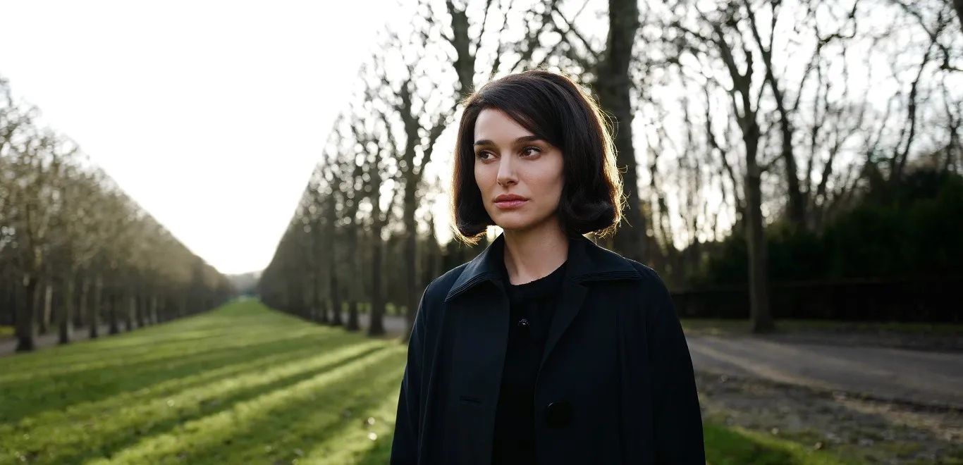 Обложка: Натали Портман в сериале «Джеки» (2016)