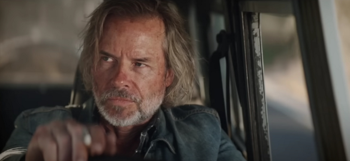 Обложка: кадр из фильма «Адская машина» (2022)