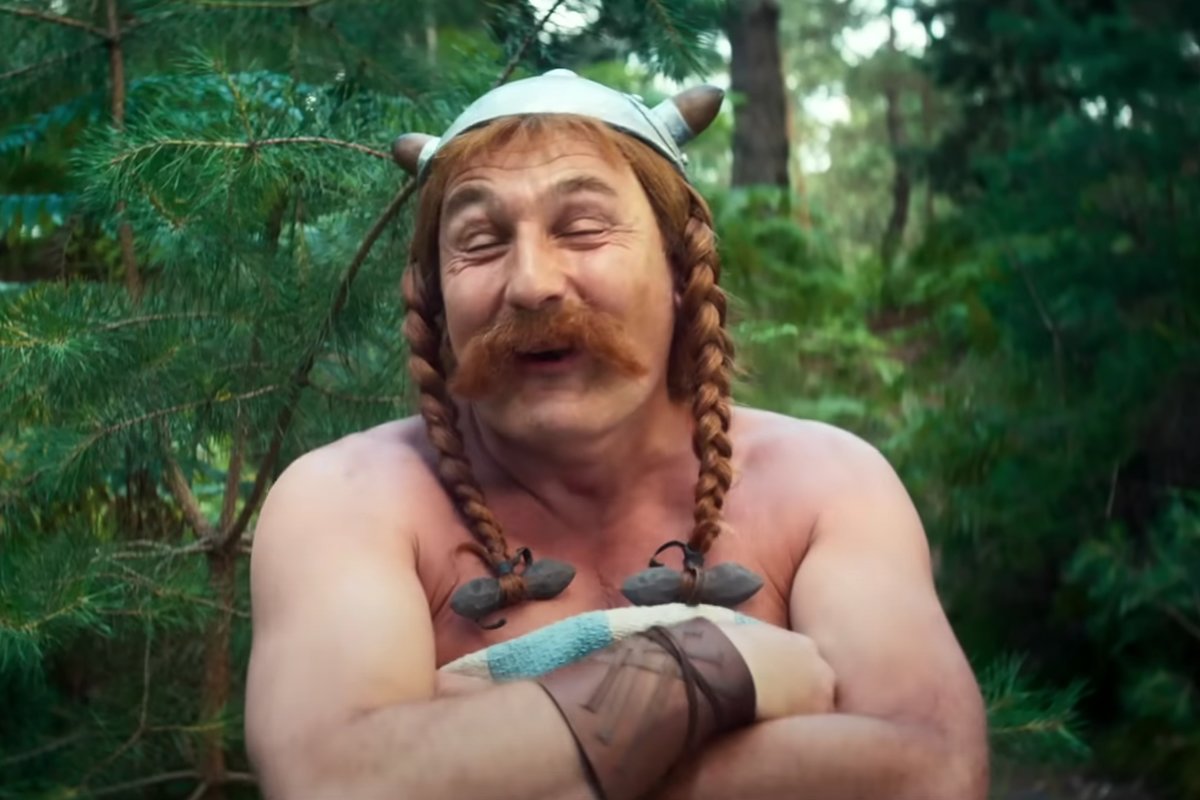 Обложка: кадр из тизера «Астерикс и Обеликс: Поднебесная»