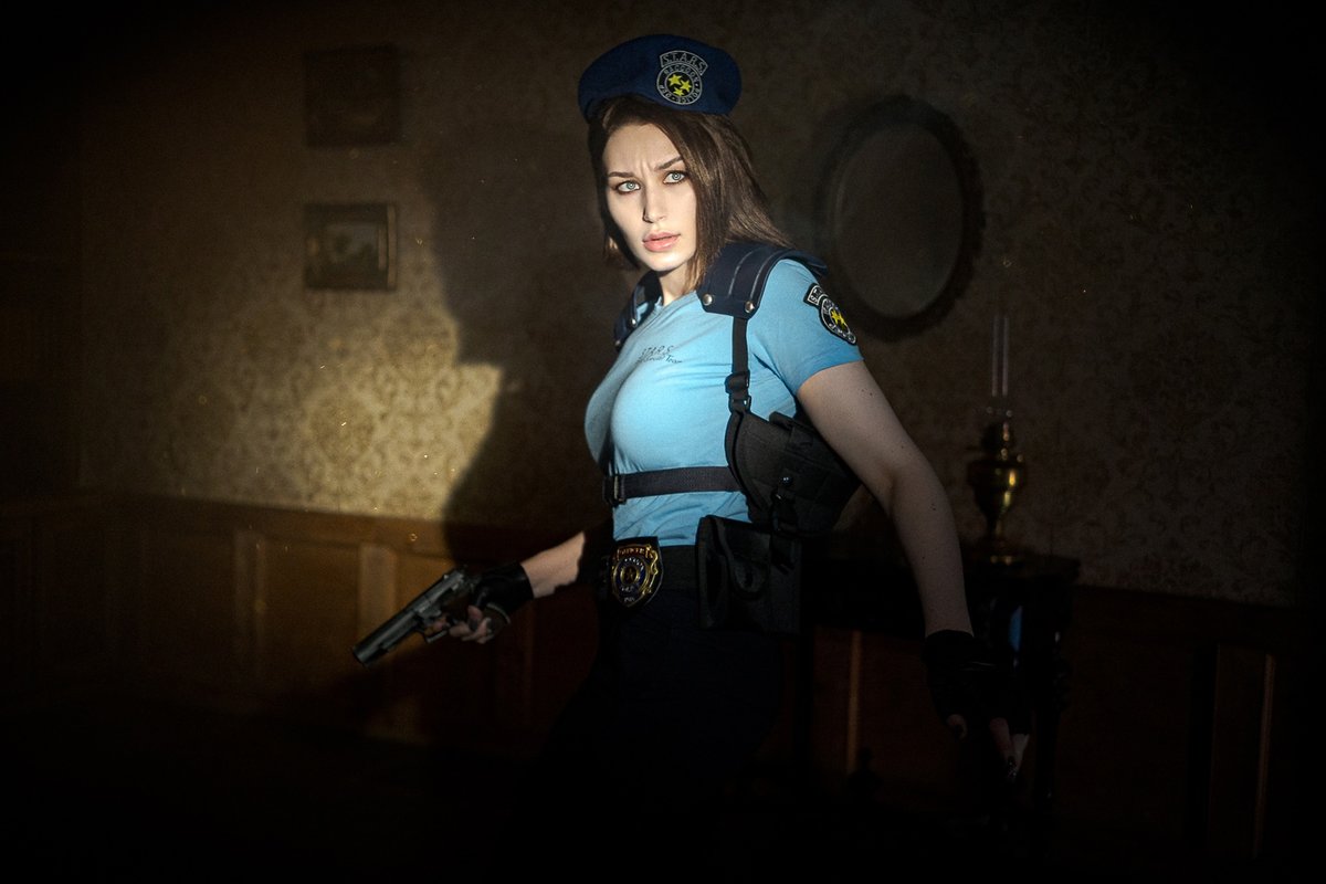 Обложка: фото Kristy CHE в образе Джилл Валентайн