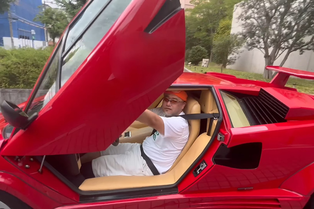 Хидэки Камия запустил YouTube-канал и уехал в центр занятости на Lamborghini