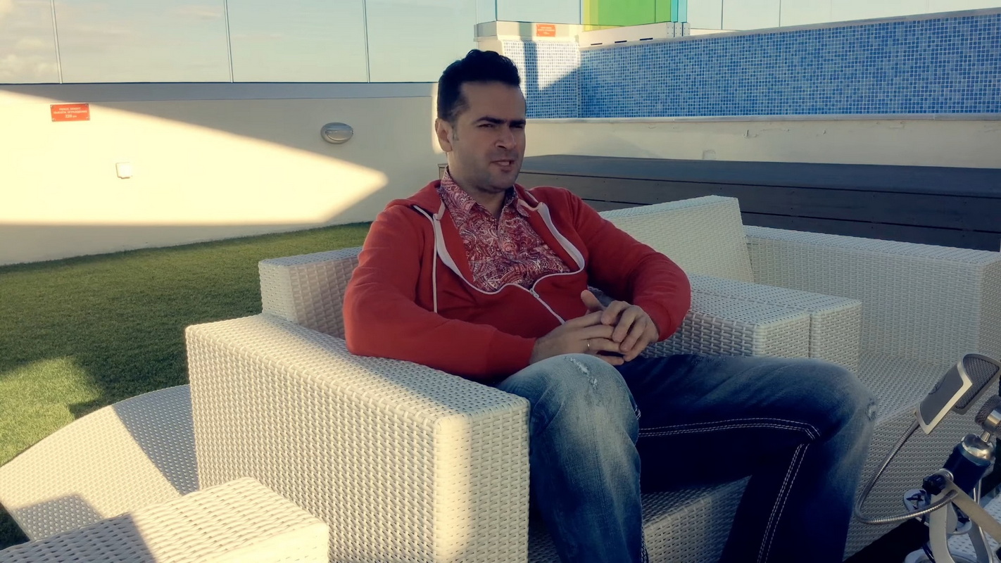 Обложка: скриншот «Канобу» / Сергей Галенкин поздравляет PlayStation с 20-летним юбилеем